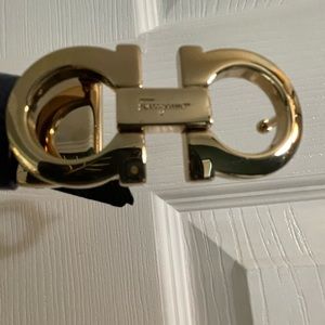 Never worn Ferragamo double gancio belt